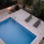 Petrino Sxinos Villa