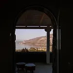 Petrino Sxinos Villa