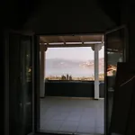 Petrino Sxinos Villa *