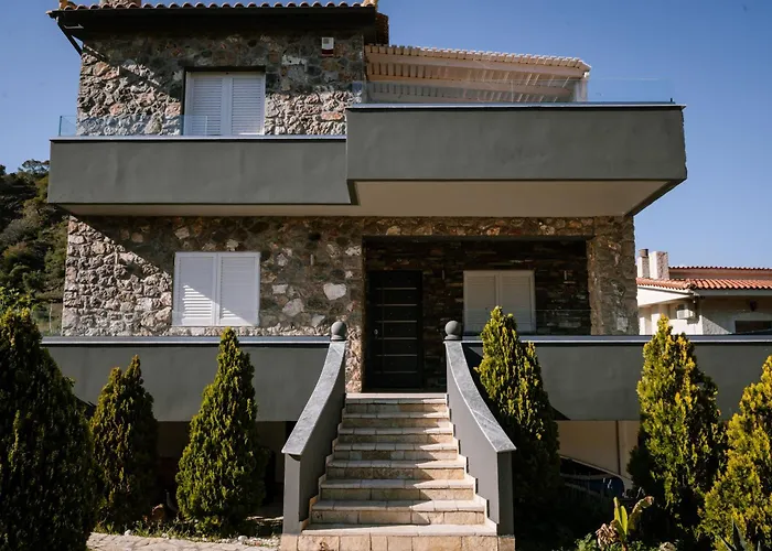 Petrino Sxinos Villa *