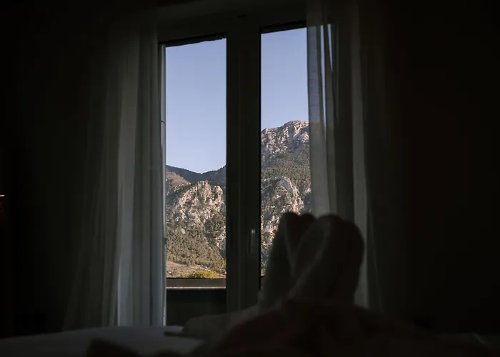 Petrino Sxinos Villa