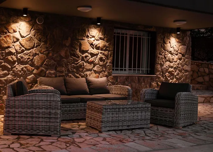 Villa Petrino Sxinos *